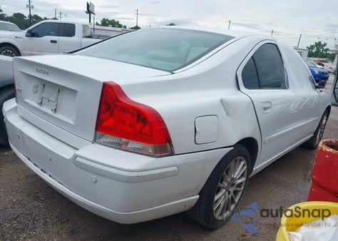 2008 Volvo S60 2.5T z USA, uszkodzony, nr VIN YV1RS592582692799